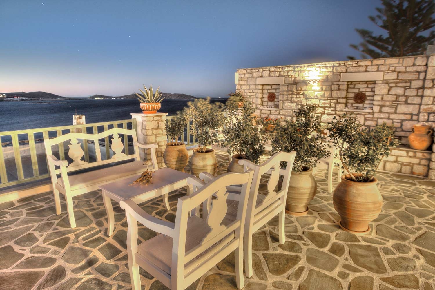 Villa Isabella - Seafront Rooms & Suites